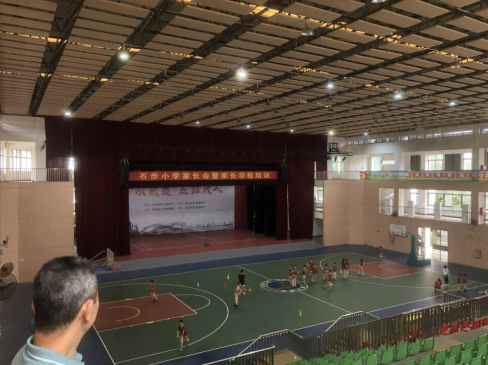 东莞石布小学体育馆声学装修工程