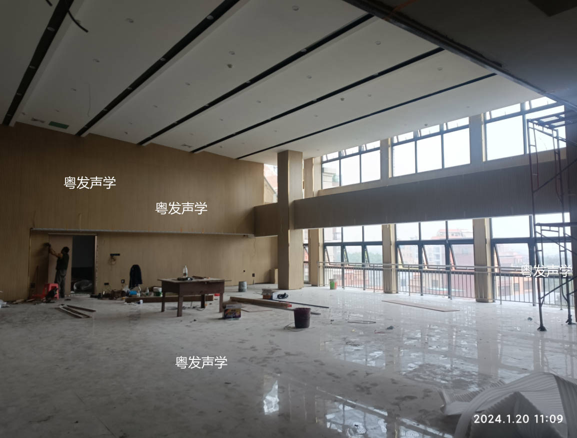 100平吊顶多少钱一平方？2025最新报价明细及装修费用解析